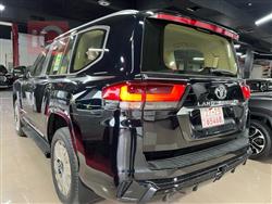 تۆیۆتا لاند کروزەر